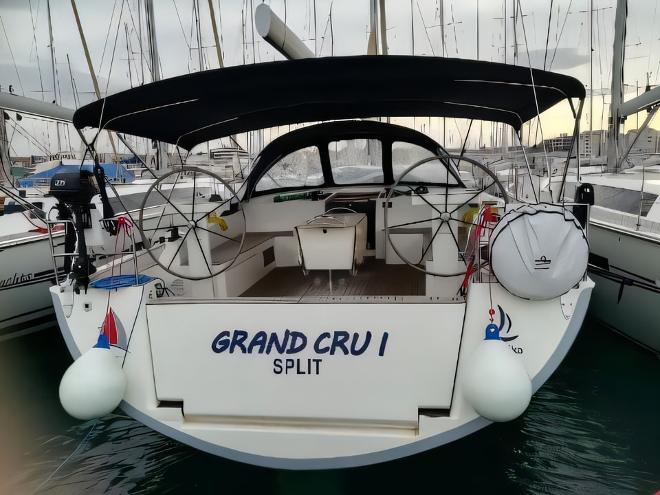Exterior overview of D&D Kufner 54.2 sail boat for charter from Biograd Kornati in the Zadar sailing area Croatia