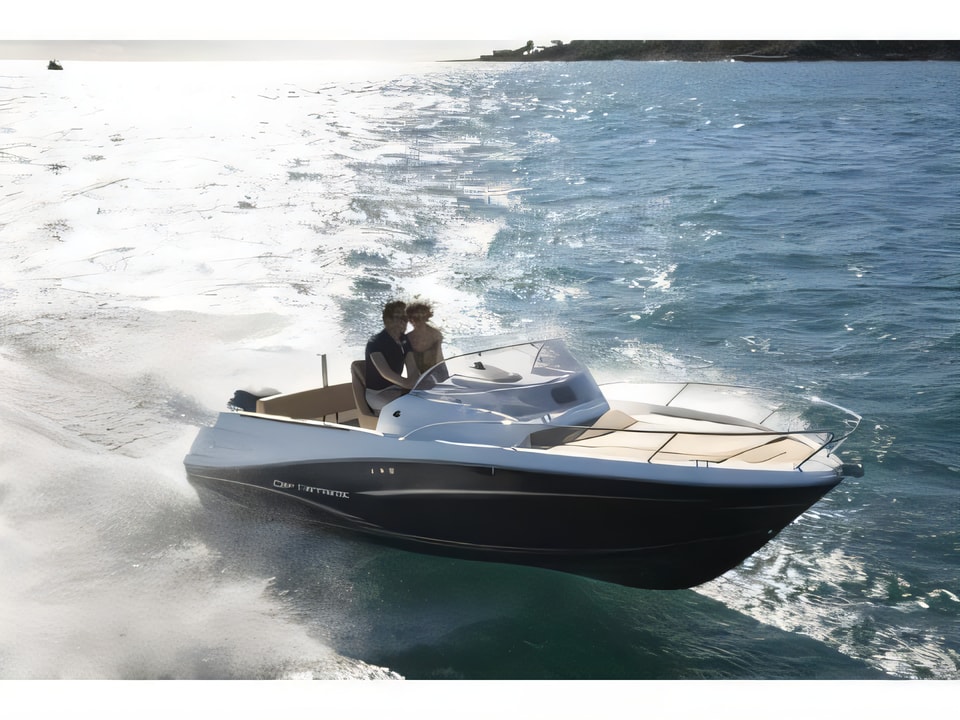 Exterior overview of Jeanneau Cap Camarat 6.5 WA motor boat for charter from Pula Tehnomont Marina Veruda in the Istria / Kvarner sailing area Croatia