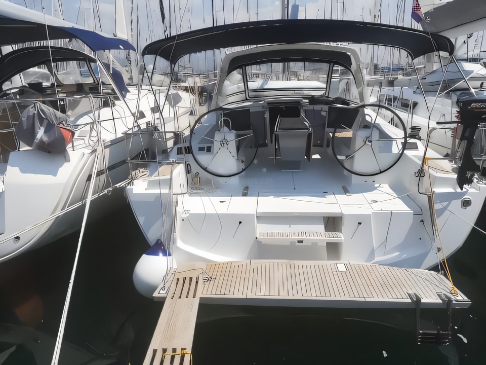 Exterior overview of Oceanis 41.1 sail boat for charter from Marina Medulin in the Istria / Kvarner sailing area Croatia