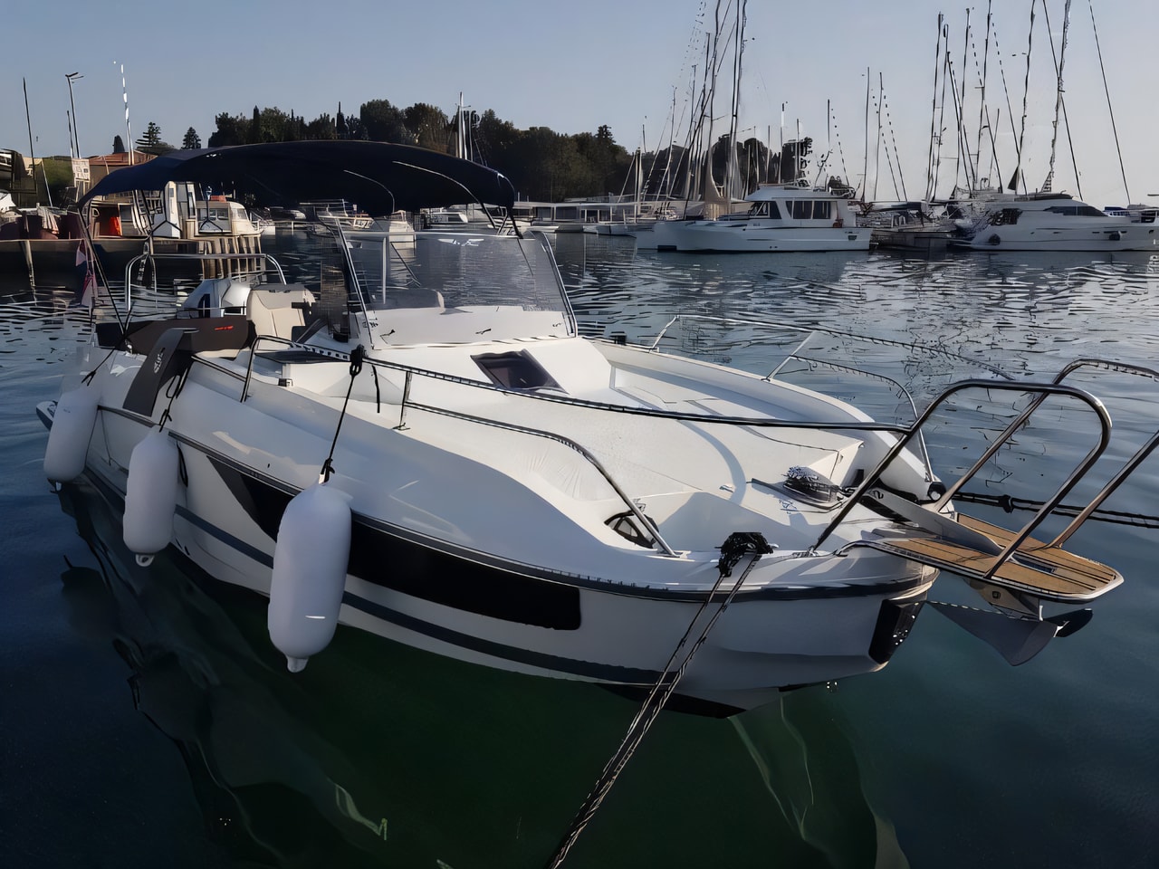 Exterior overview of Beneteau Flyer 7.7 SUNdeck motor boat for charter from Adriatic Croatia