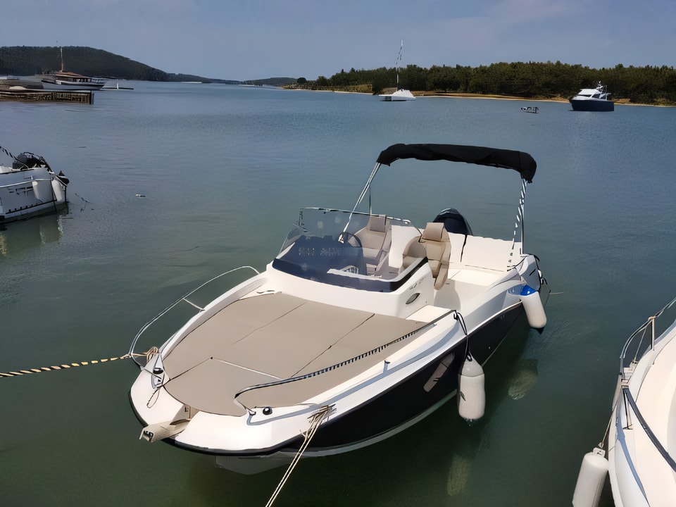 Quicksilver activ 605 sundeck motor boat layout and interior details Croatia