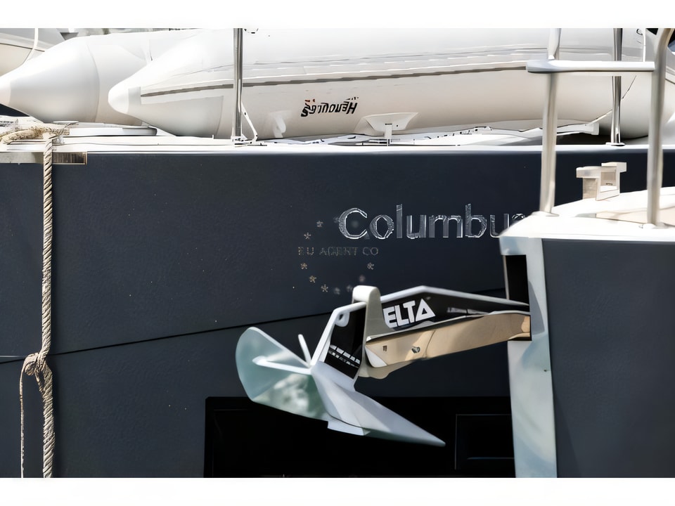 Exterior overview of Futura 40 Grand Horizon motor boat for charter from Sukosan Marina Dalmacija in the Zadar sailing area Croatia