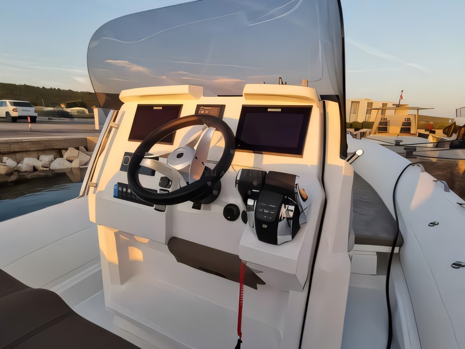 Layout of CLUBMAN 28 + Mercury 500 motor boat with 0 cabins Croatia yacht charter