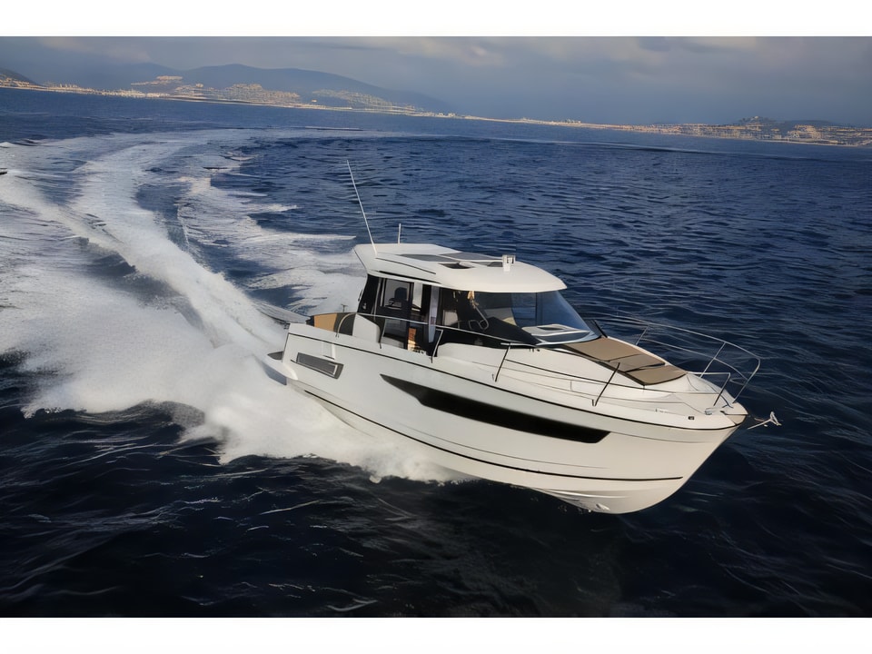 Exterior overview of Jeanneau Merry Fisher 895 motor boat for charter from Pula Tehnomont Marina Veruda in the Istria / Kvarner sailing area Croatia