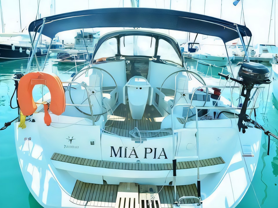 Exterior overview of Sun Odyssey 39i sail boat for charter from Baska Voda in the Split sailing area Croatia