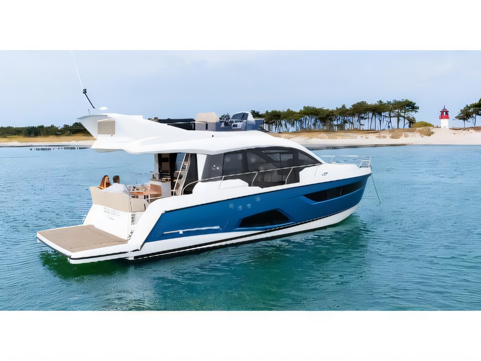 Sealine F430 motor yacht for charter from Pula / Tehnomont Marina Veruda Istria / Kvarner sailing area Croatia