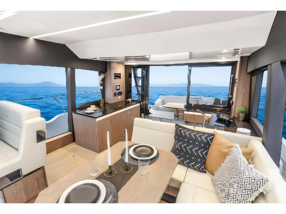 Sealine F430 motor yacht for charter from [Base Name] Croatia