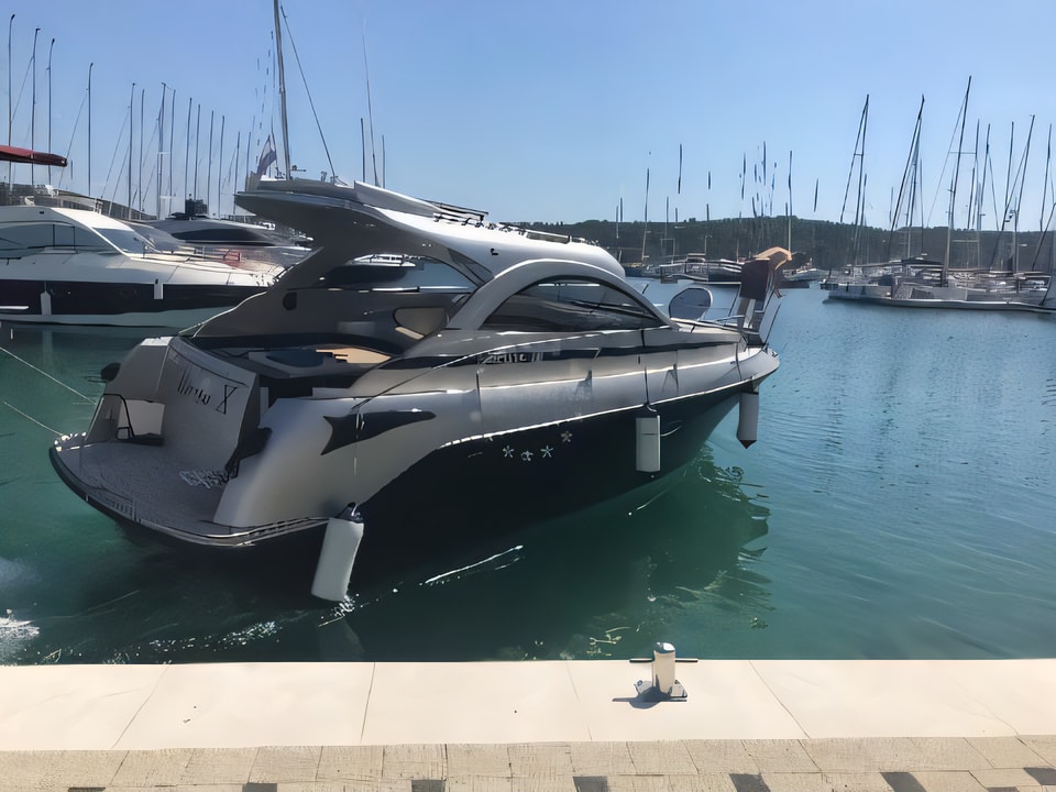 Exterior overview of Mirakul 30 motor boat for charter from Pirovac Marina in the Kornati sailing area Croatia