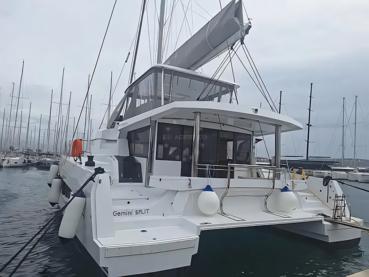 Exterior overview of Bali 5.4 catamaran for charter from Kastela Gomilica Marina in the Split sailing area Croatia