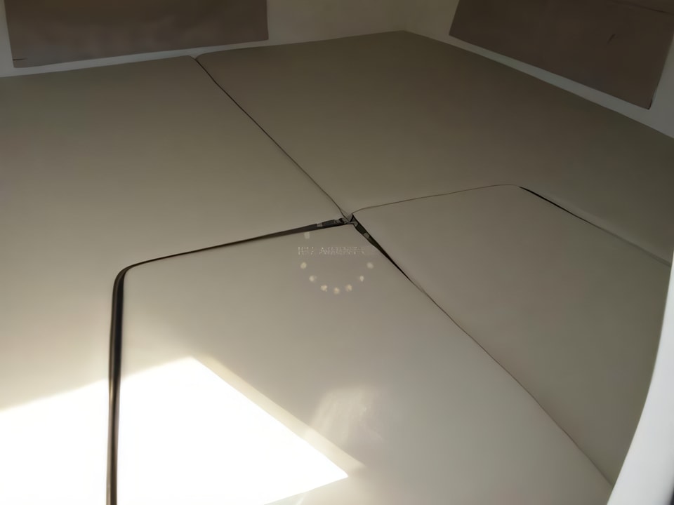 Layout of Beneteau Flyer 5.5 Sundeck motor boat with 1 cabins Croatia yacht charter