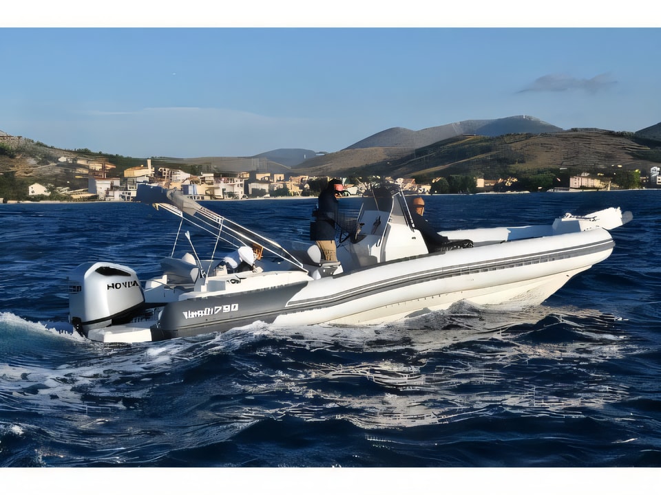 Exterior overview of Marlyn 790 Dynamic motor boat for charter from SCT Marina Trogir in the Split sailing area Croatia