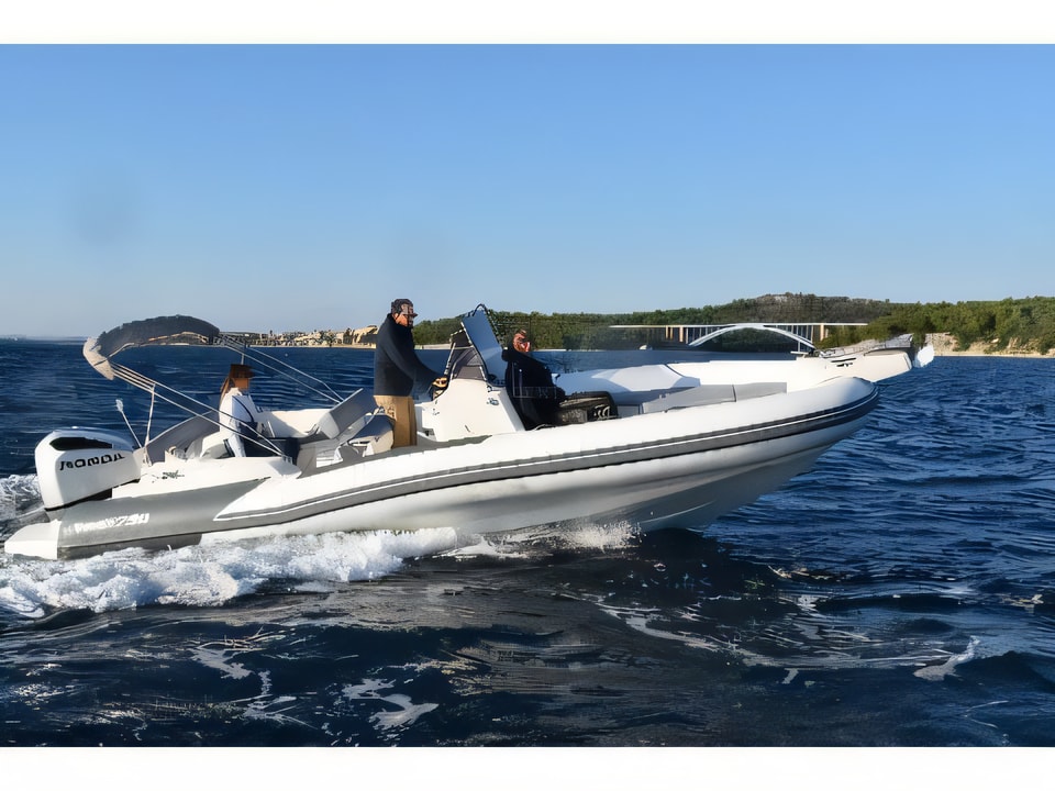 Layout of Marlyn 790 Dynamic motor boat with 0 cabins Croatia yacht charter