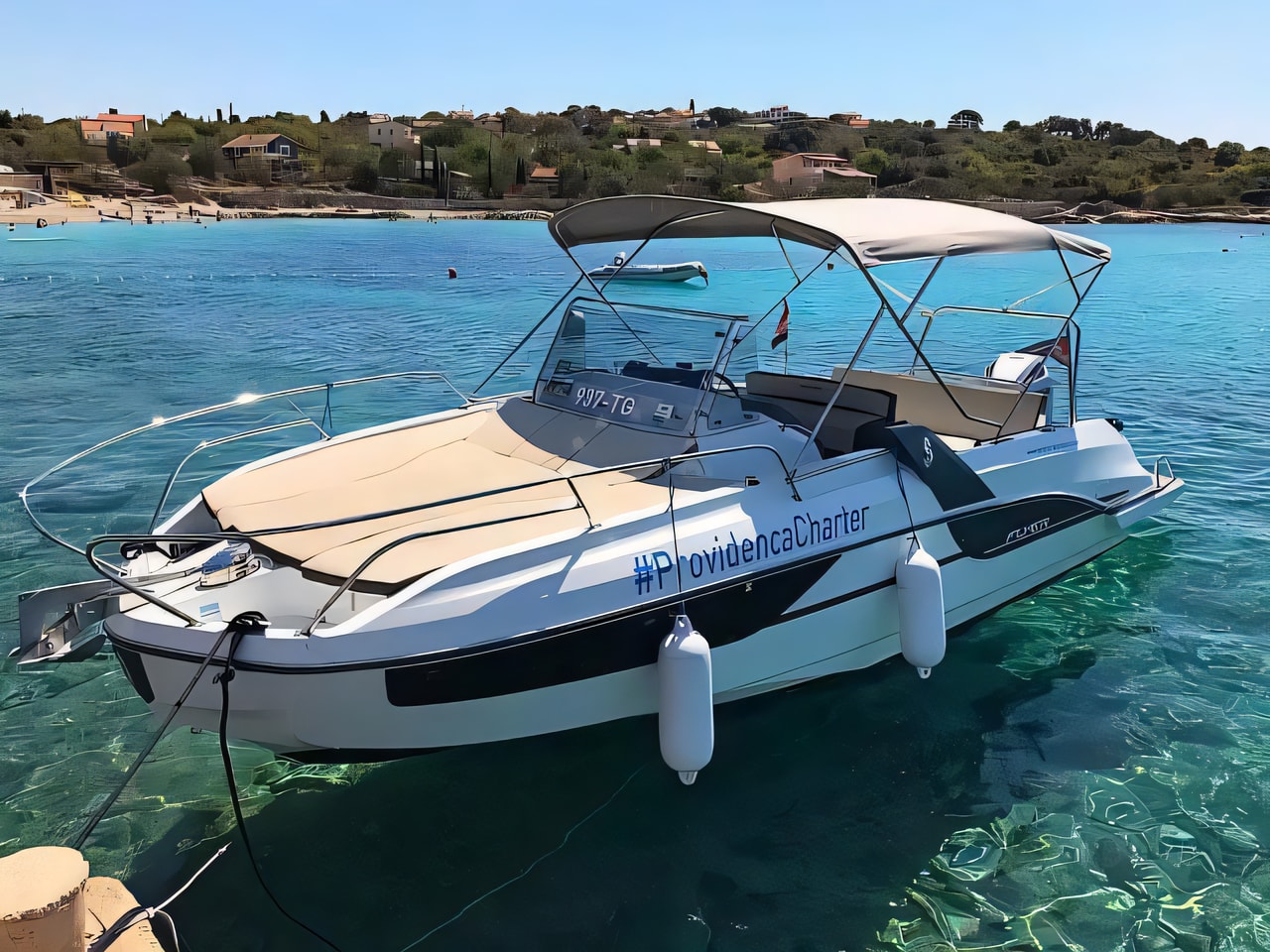 Exterior overview of Beneteau Flyer 7.7 motor boat for charter from Trogir ACI Marina in the Split sailing area Croatia