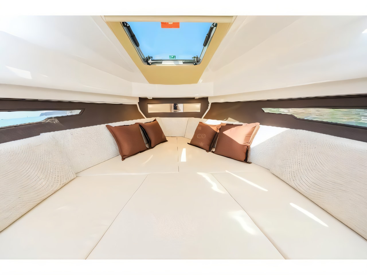 Layout of Flipper 900 ST JOYSTICK motor boat with 2 cabins Croatia yacht charter