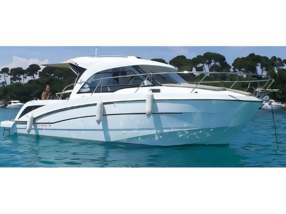 Exterior overview of Antares 8 motor boat for charter from Zadar Marina Zadar in the Zadar sailing area Croatia