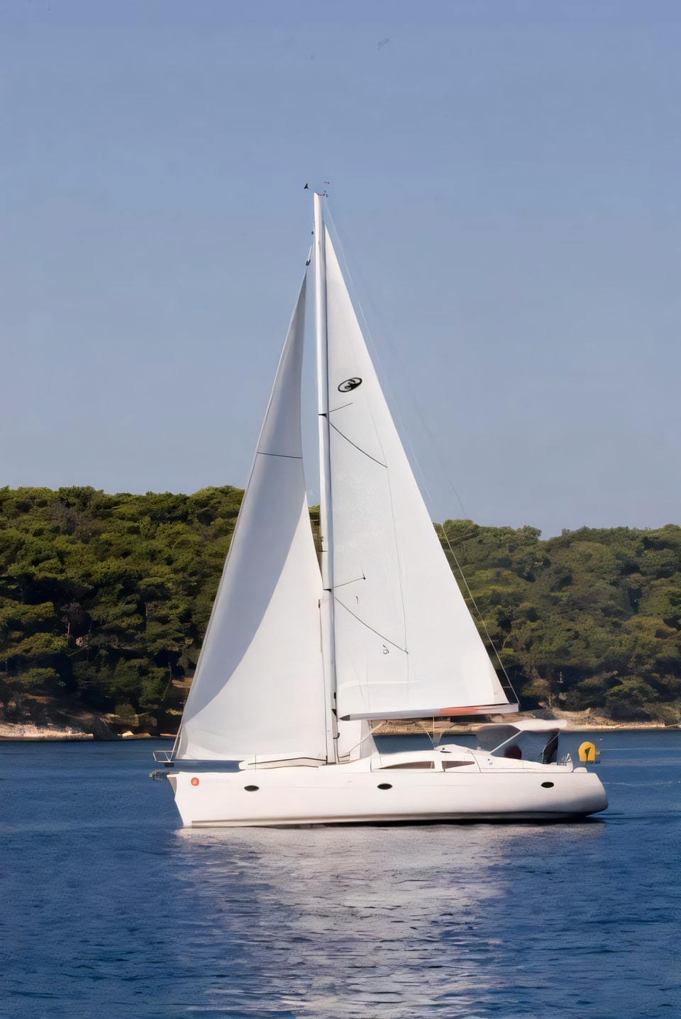 Exterior overview of Elan 434 Impression sail boat for charter from Pula Tehnomont Marina Veruda in the Istria / Kvarner sailing area Croatia