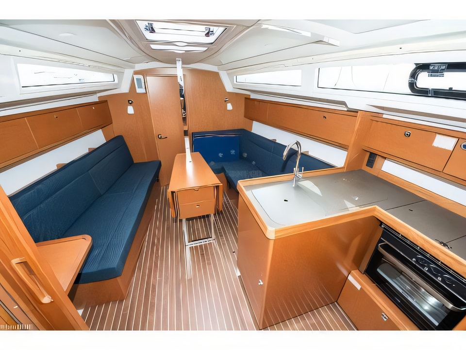 Interior of Bavaria Cruiser 34 - 3 cab sail boat with 3 cabins Croatia yacht charter