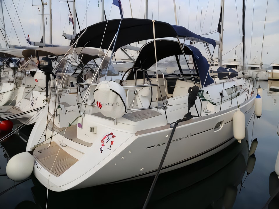 Exterior overview of Sun Odyssey 45 sail boat for charter from Kastela Gomilica Marina in the Sibenik sailing area Croatia