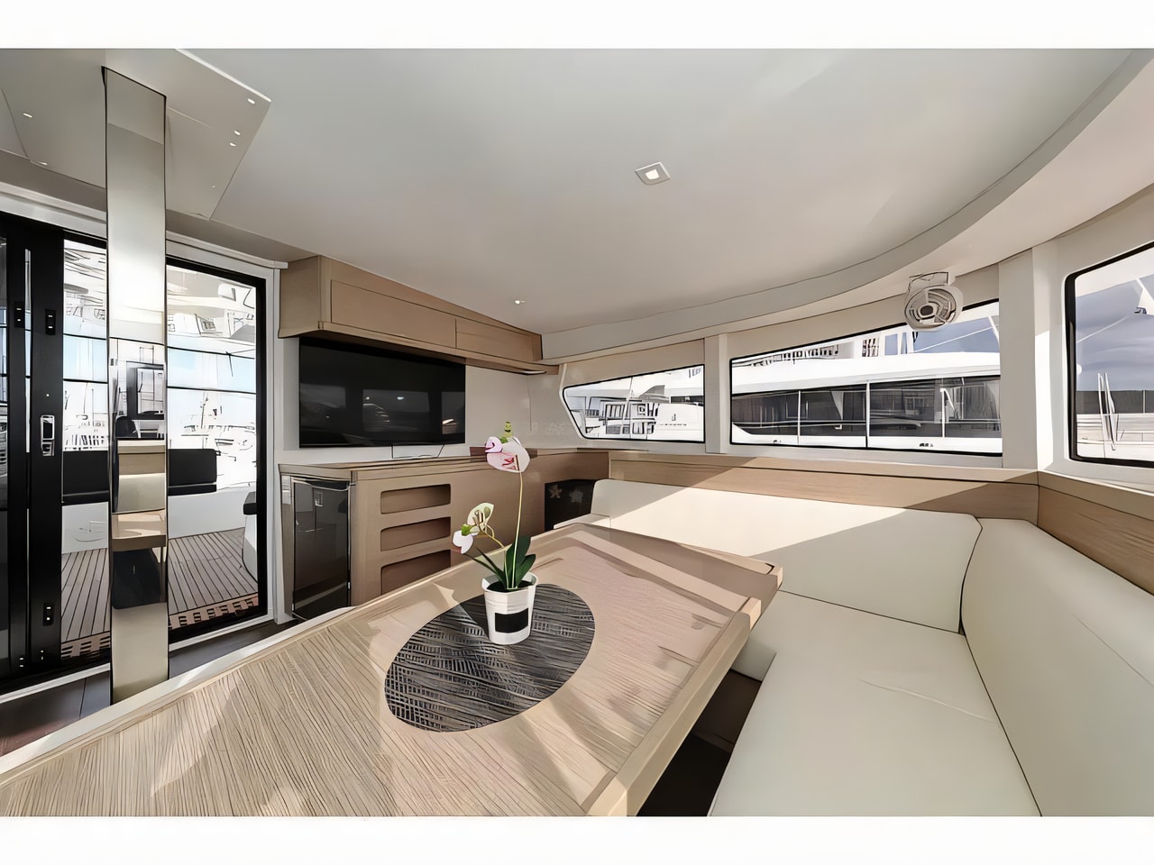 Layout of Lagoon 42 catamaran with 6 cabins Croatia yacht charter