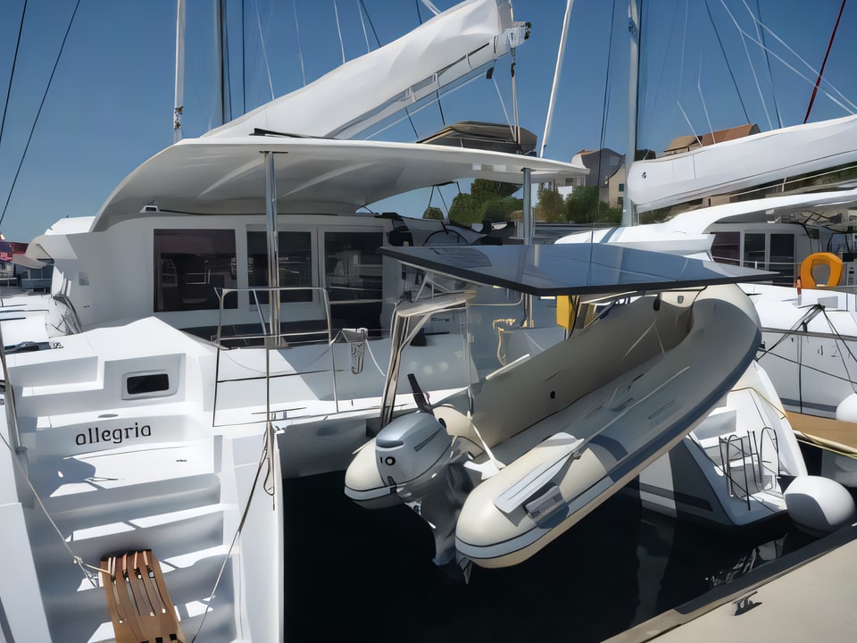 Exterior overview of Lagoon 421 (4+1 cab.) catamaran for charter from Sibenik Marina Mandalina in the Sibenik sailing area Croatia