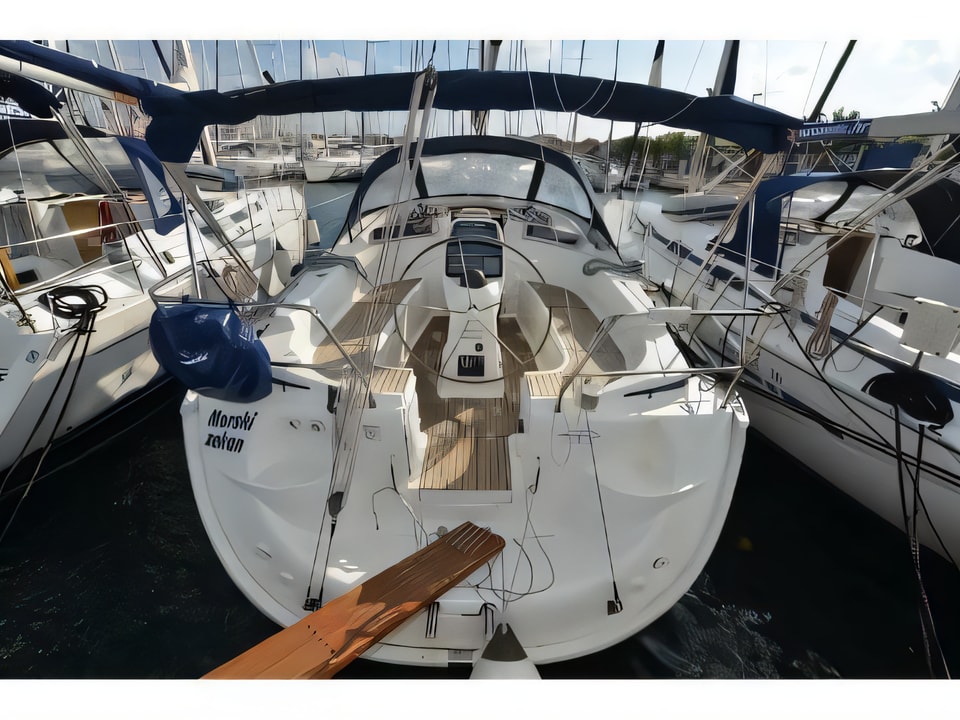 Exterior overview of Bavaria 37 Cruiser sail boat for charter from Pirovac in the Sibenik sailing area Croatia