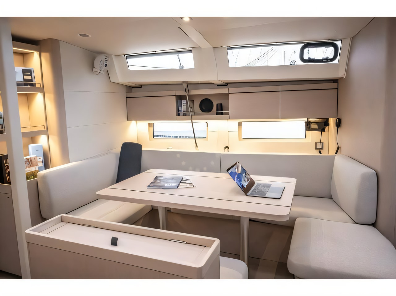 Layout of Oceanis 46.1 - owner's version sail boat with 4 cabins Croatia yacht charter