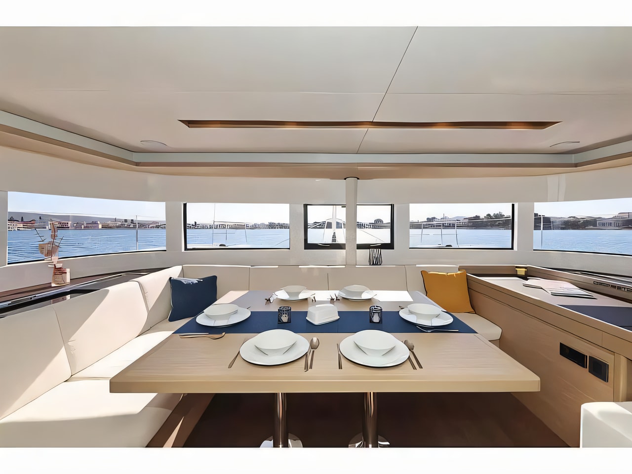 Layout of Lagoon 51- 6 cab catamaran with 7 cabins Croatia yacht charter