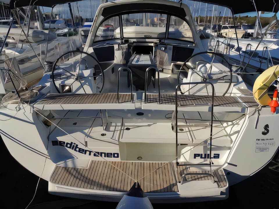 Exterior overview of Oceanis 45 sail boat for charter from Marina Medulin in the Istria / Kvarner sailing area Croatia
