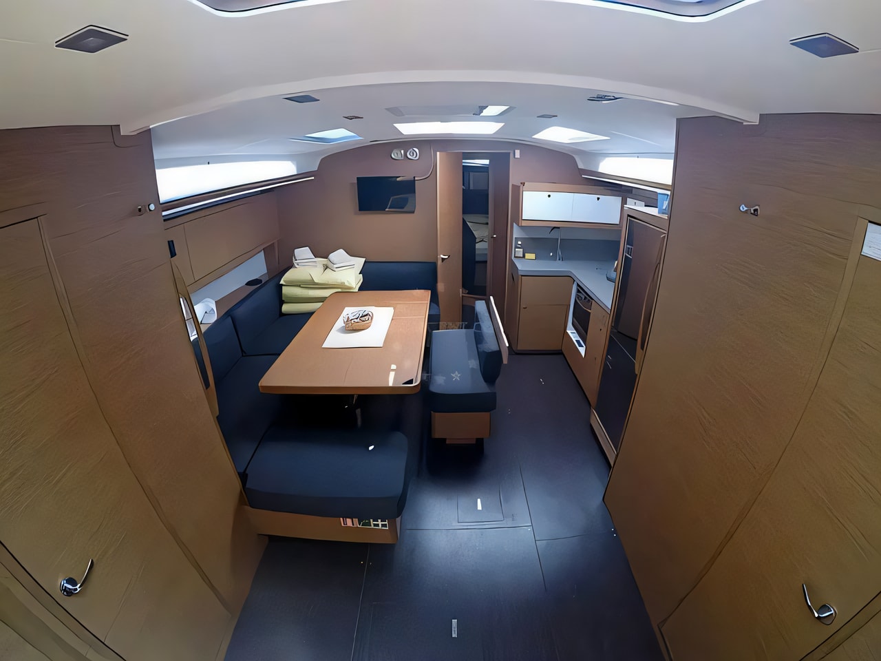 Layout of Dufour 470 GL sail boat with 4 cabins Croatia yacht charter