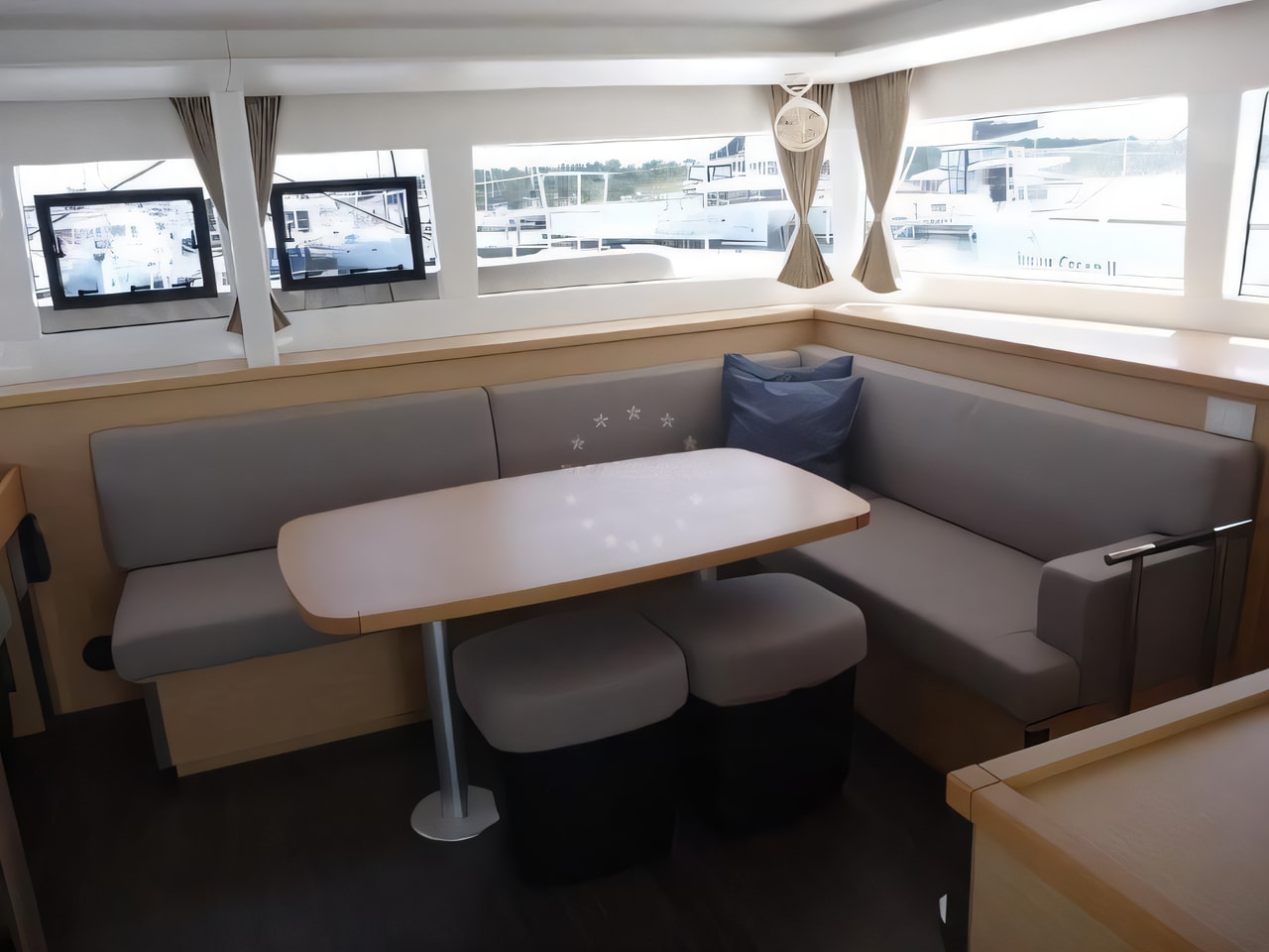 Layout of Lagoon 450 Sport catamaran with 6 cabins Croatia yacht charter