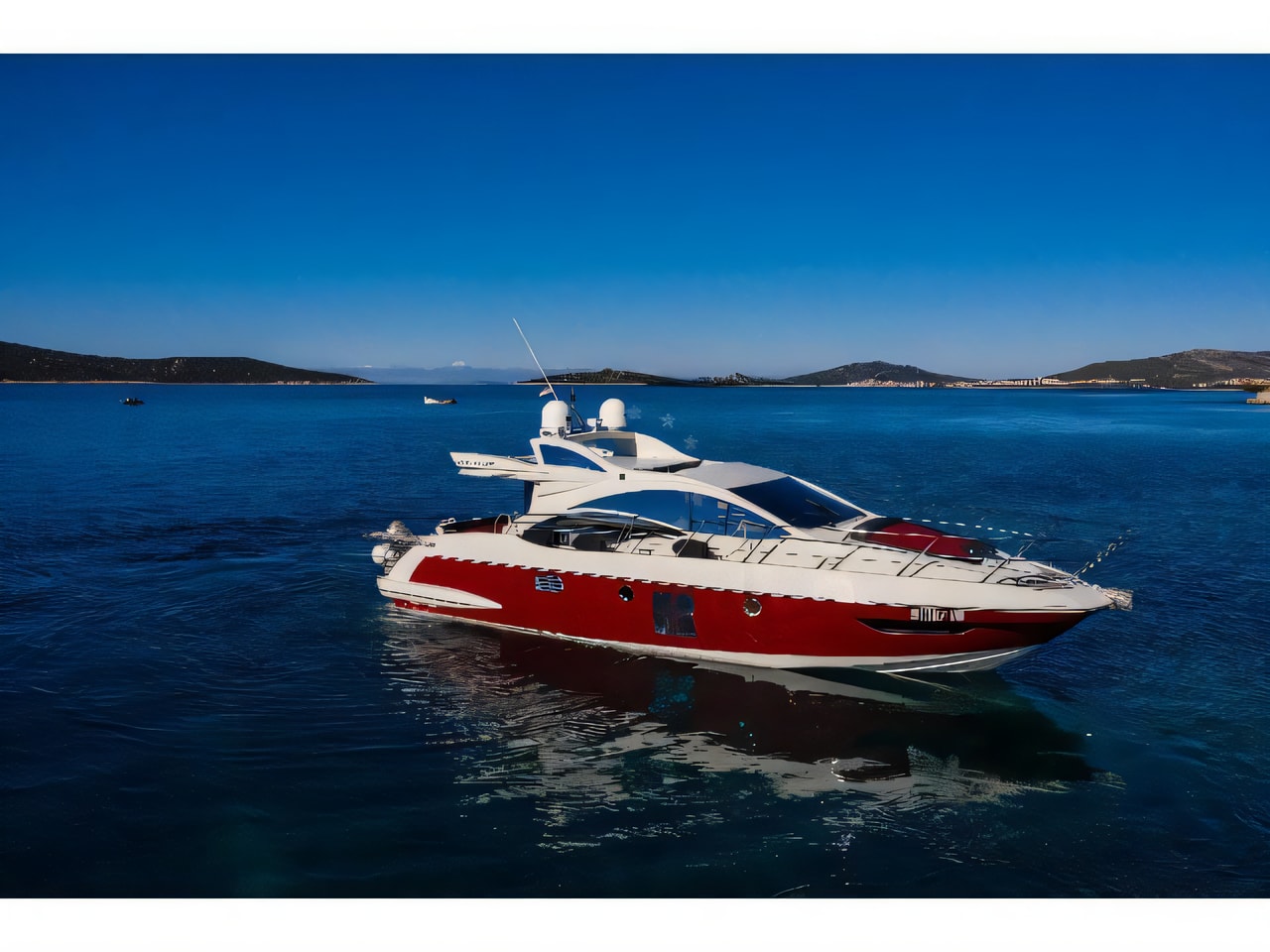 Exterior overview of Azimut 43 motor boat for charter from Tribunj in the Sibenik sailing area Croatia