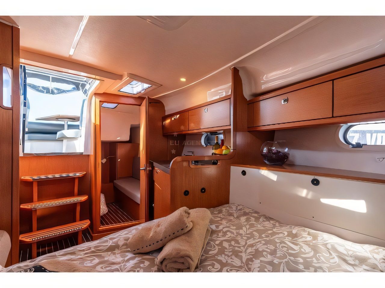 Bavaria 29 Sport yacht layout 1 cabins Croatia charter