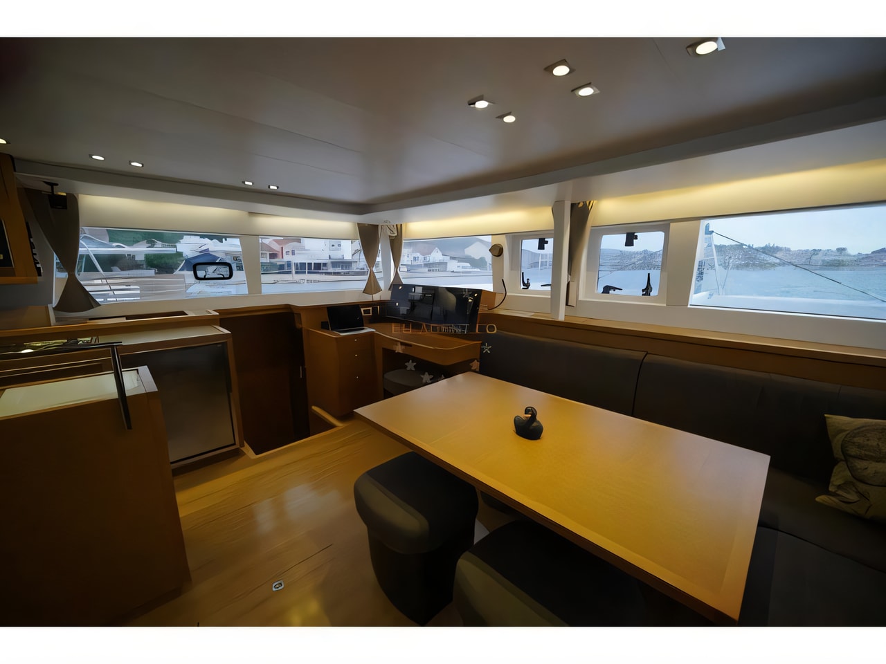 Layout of Lagoon 450 catamaran with 6 cabins Croatia yacht charter