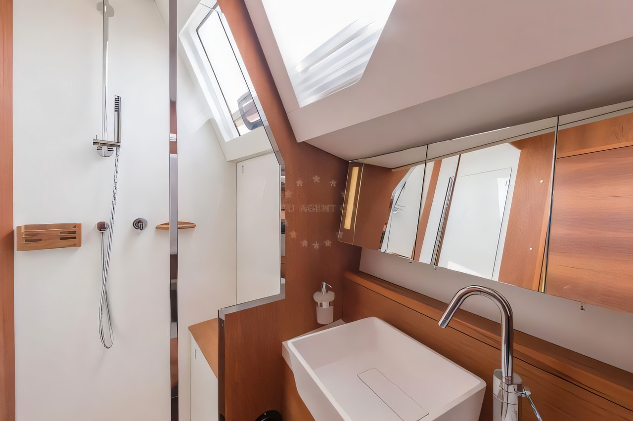 Layout of Wauquiez Pilot Saloon 55 sail boat with 3 cabins Croatia yacht charter