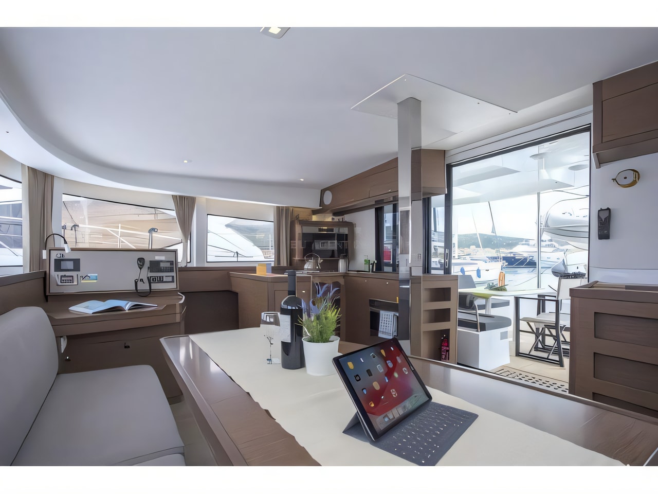 Layout of Lagoon 42 catamaran with 6 cabins Croatia yacht charter