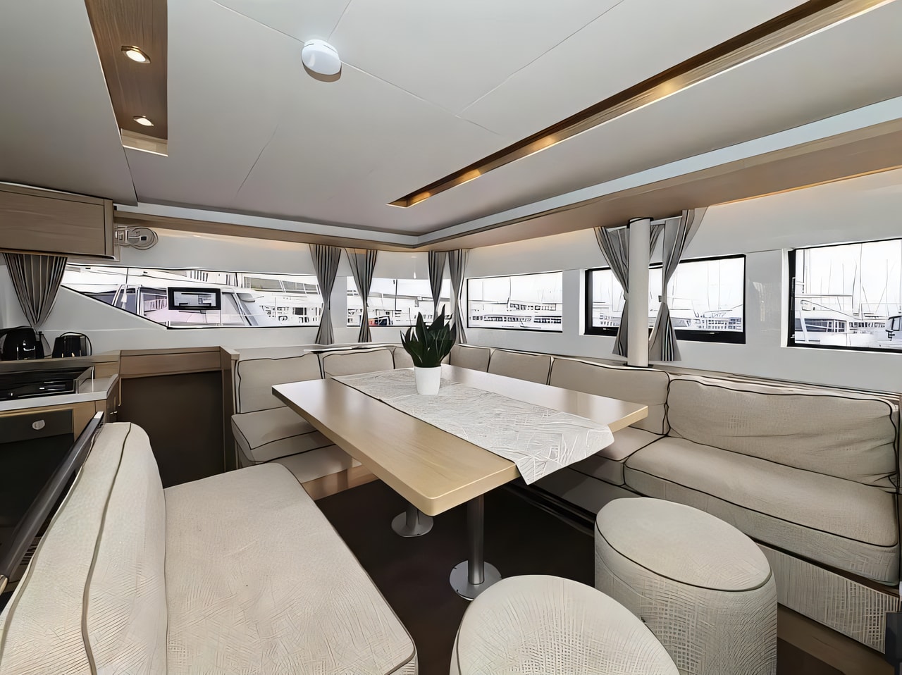 Layout of Lagoon 51 - 6 cabins / 4heads catamaran with 8 cabins Croatia yacht charter