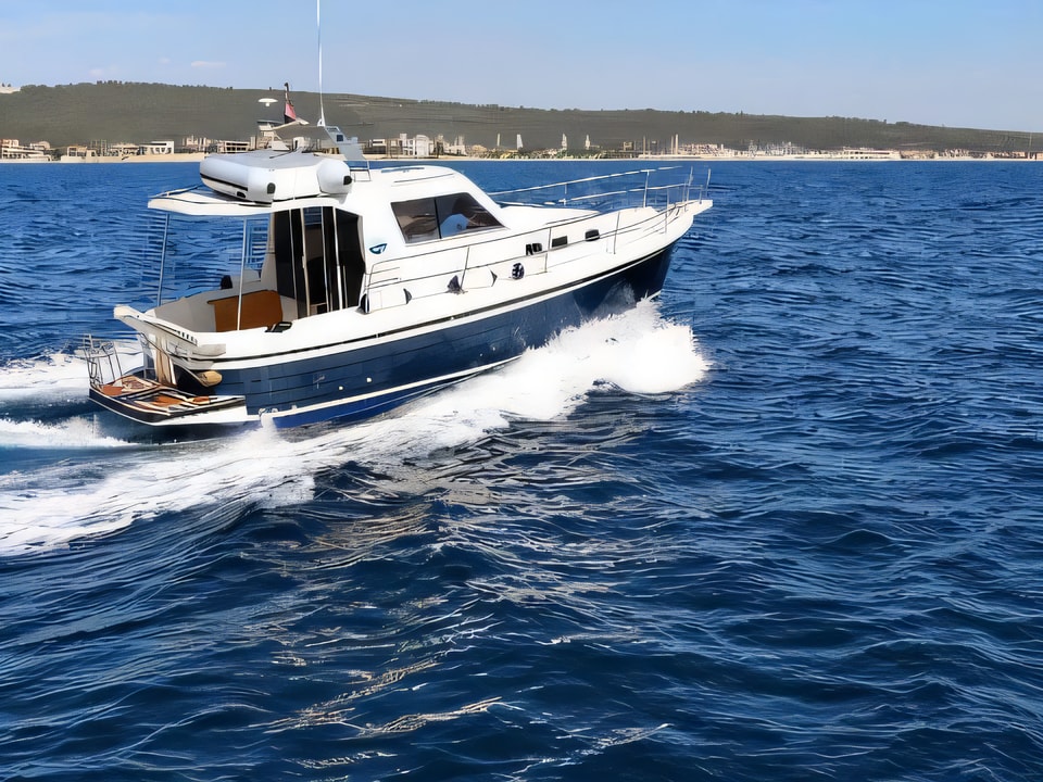 Exterior overview of ADRIA 1002V BT motor boat for charter from Sukosan Marina Dalmacija in the Kornati sailing area Croatia