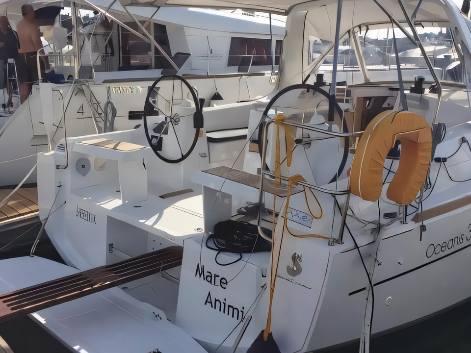 Exterior overview of Oceanis 35 sail boat for charter from Pomer ACI Marina in the Istria / Kvarner sailing area Croatia