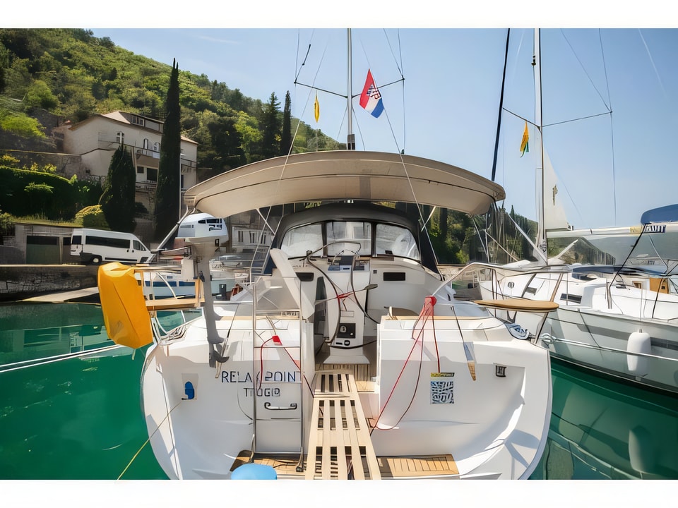 Elan 384 Impression sailing yacht for charter from Dubrovnik / ACI Marina Dubrovnik Dubrovnik / Montenegro sailing area Croatia