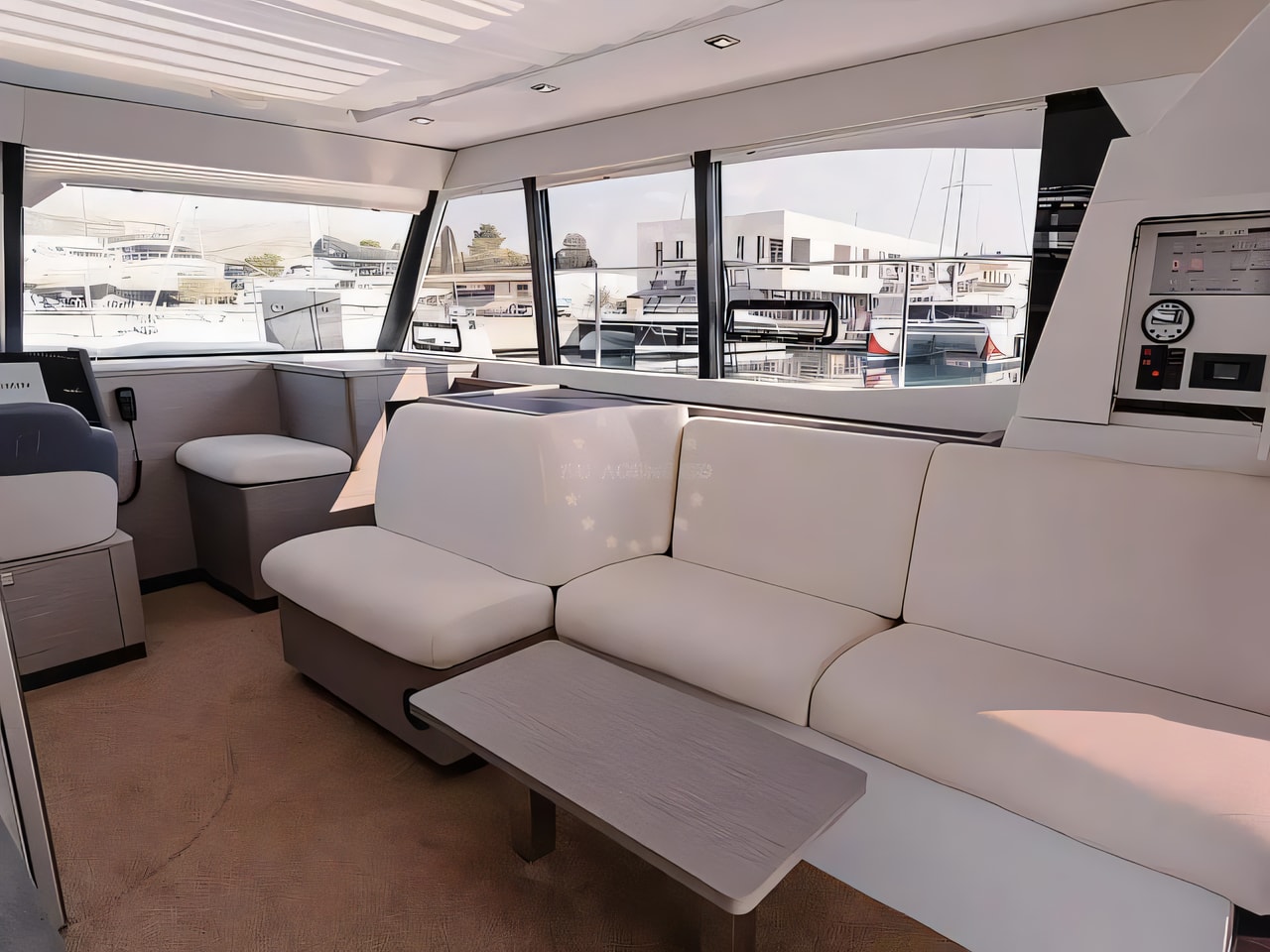 Layout of Fountaine Pajot MY4.S power catamaran with 4 cabins Croatia yacht charter