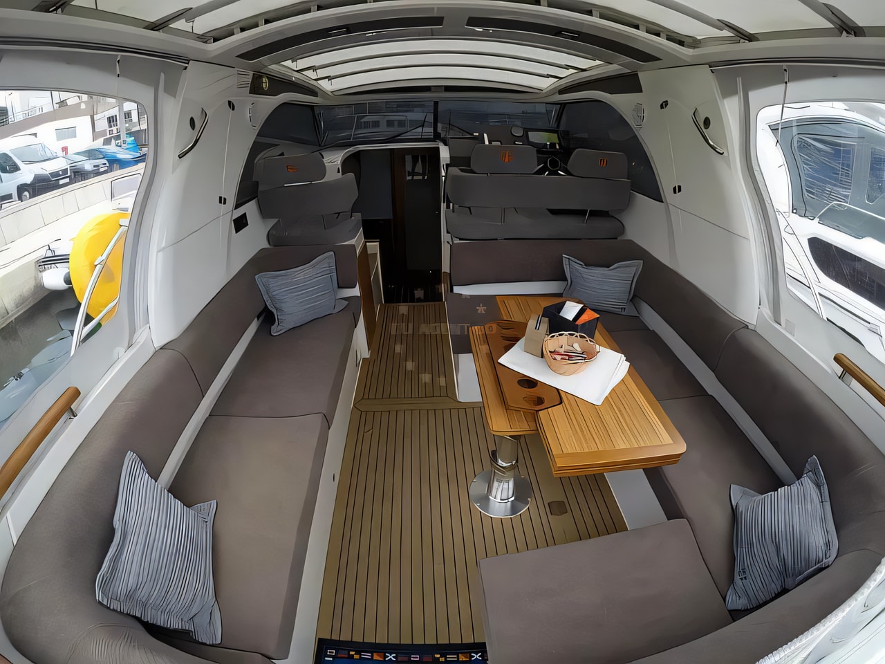 Layout of Marex 310 Sun Cruiser motor boat with 2 cabins Croatia yacht charter