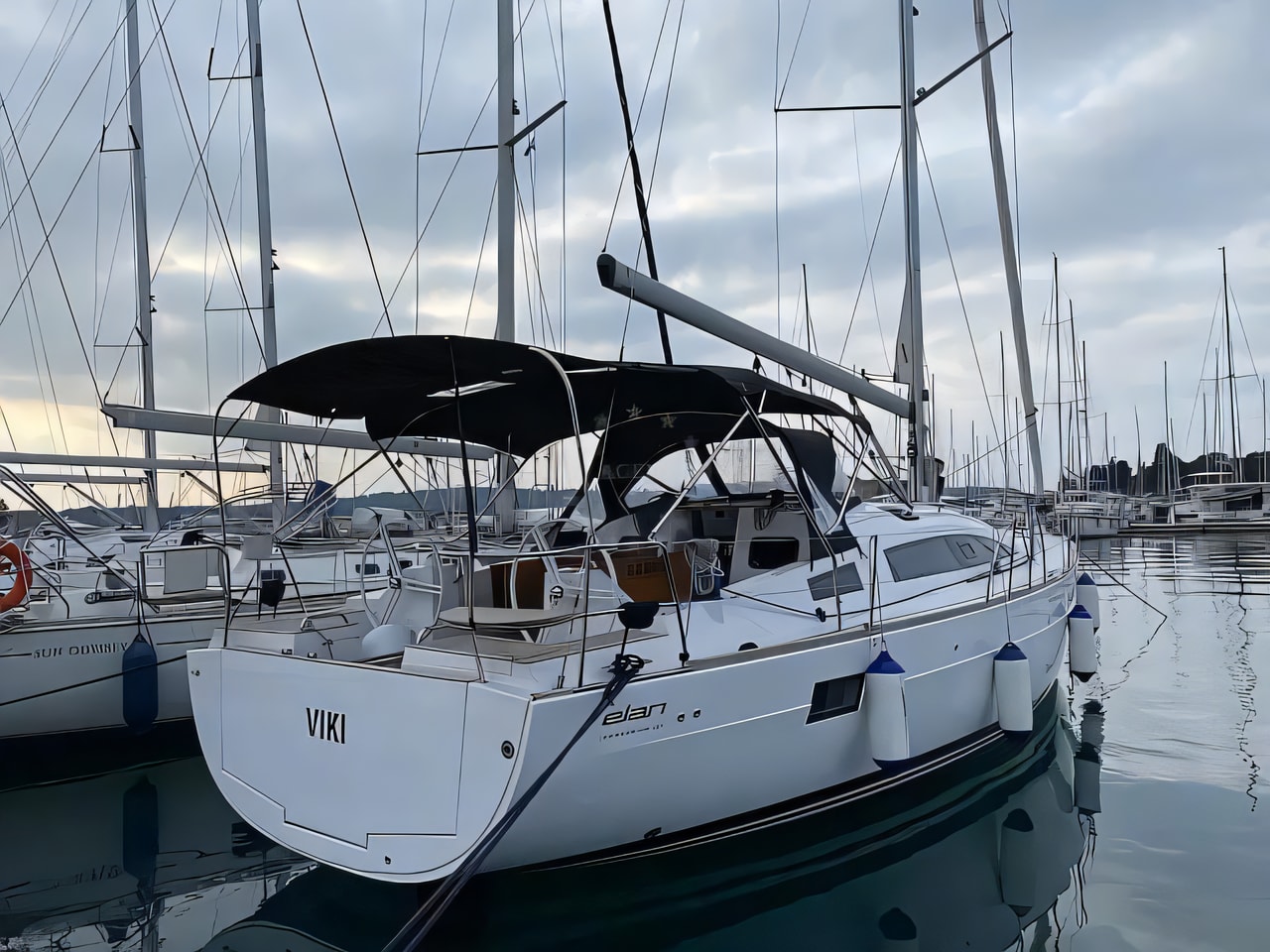 Exterior overview of Elan Impression 45.1 sail boat for charter from Pula Marina Polesana in the Istria / Kvarner sailing area Croatia