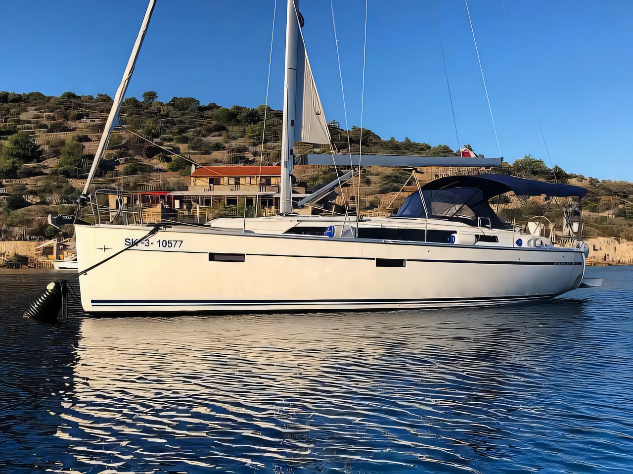 Exterior overview of Bavaria Cruiser 37 sail boat for charter from Baska Voda in the Split sailing area Croatia
