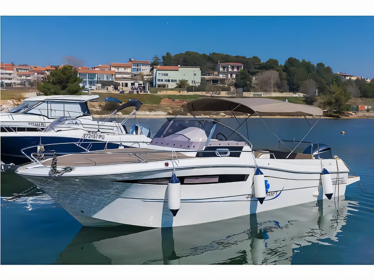 Exterior overview of Pacific Craft 750 Sun Cruiser motor boat for charter from Pula Tehnomont Marina Veruda in the Istria / Kvarner sailing area Croatia
