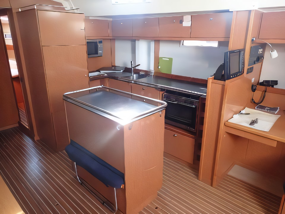 Interior of Bavaria 55 BT '12 sail boat with 5 cabins Croatia yacht charter
