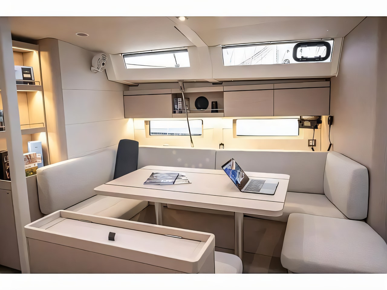 Layout of Oceanis 46.1 - 5 cab sail boat with 5 cabins Croatia yacht charter