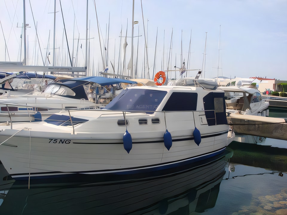 Exterior overview of Adria 1002 motor boat for charter from Sukosan Marina Dalmacija in the Zadar sailing area Croatia