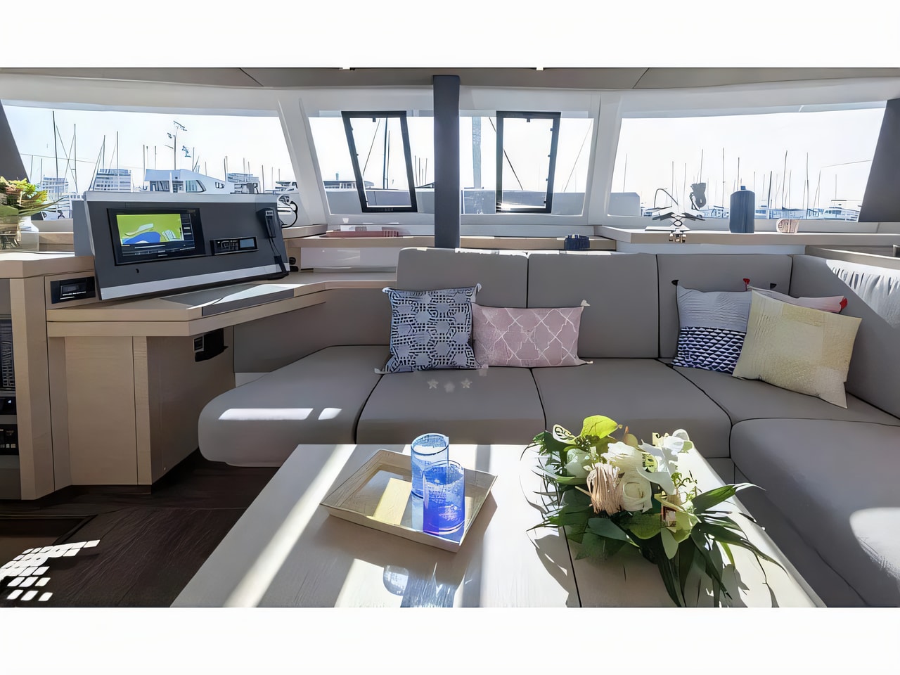 Layout of Astrea 42.3 catamaran with 5 cabins Croatia yacht charter