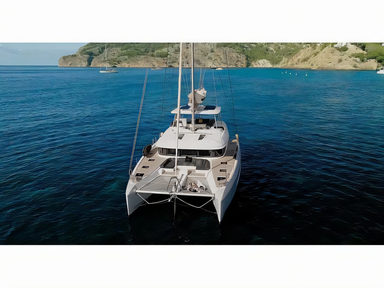 Exterior overview of Lagoon 55 catamaran for charter from Kastela Gomilica Marina in the Split sailing area Croatia