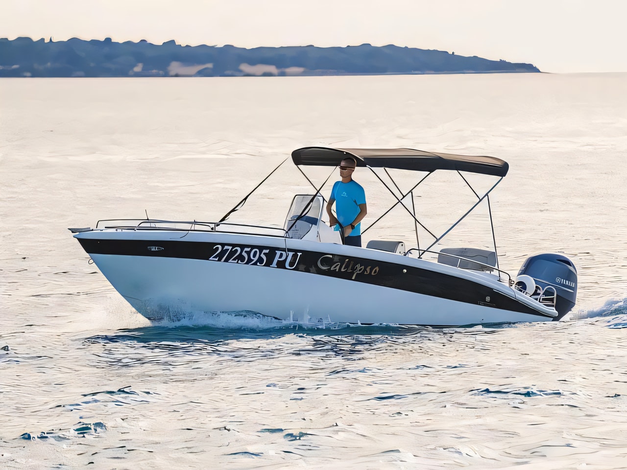 Exterior overview of Orizzonti Calipso 620 F motor boat for charter from Pula Fazana in the Istria / Kvarner sailing area Croatia